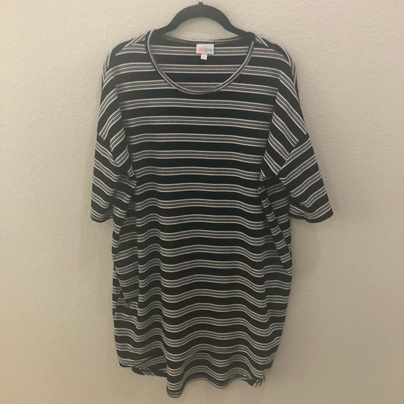 Small LuLaRoe Irma Preowned - Picture 1 of 2